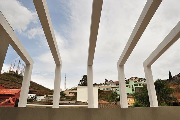 20120930105248832328e